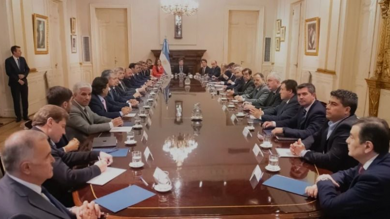 Alerta de crisis inminente: sube la tensión entre los gobernadores y Milei